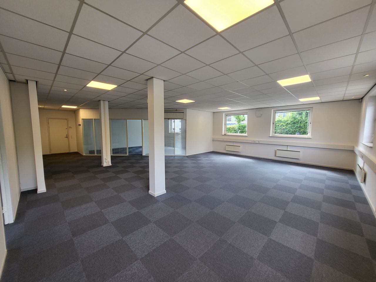 image 02